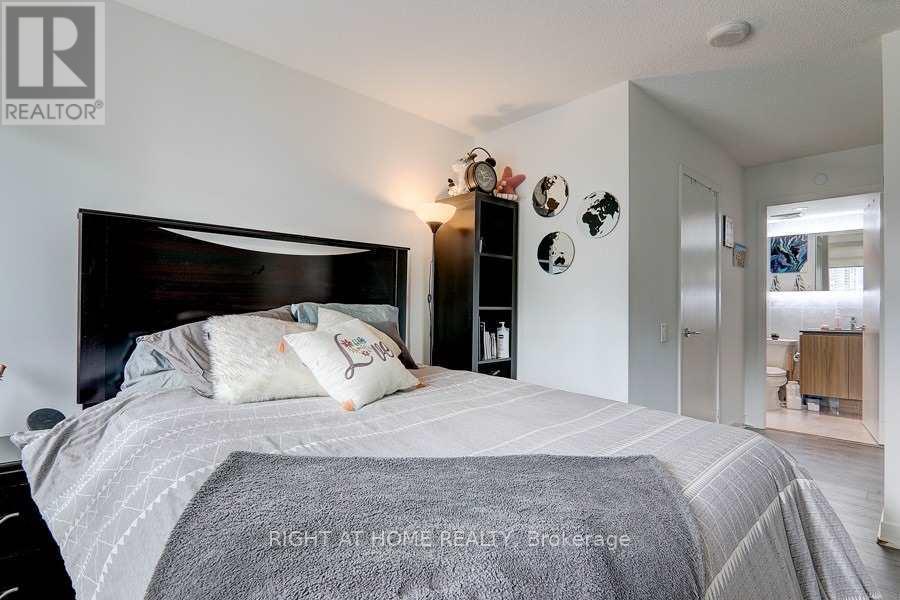 906 - 80 Queens Wharf Road, Toronto, Ontario  M5V 0J3 - Photo 6 - C13212972