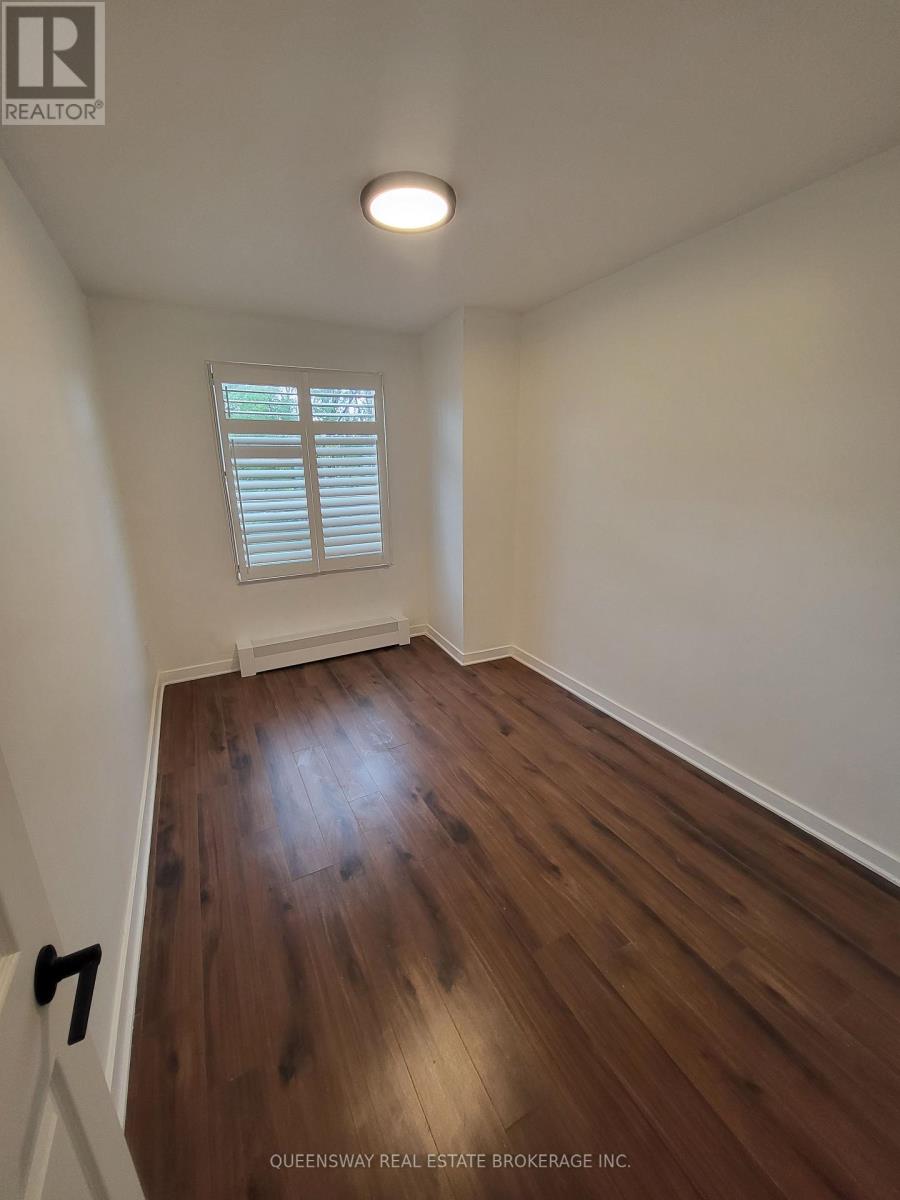 2 - 965 Eglinton Avenue W, Toronto, Ontario  M6C 2C4 - Photo 11 - C13213020