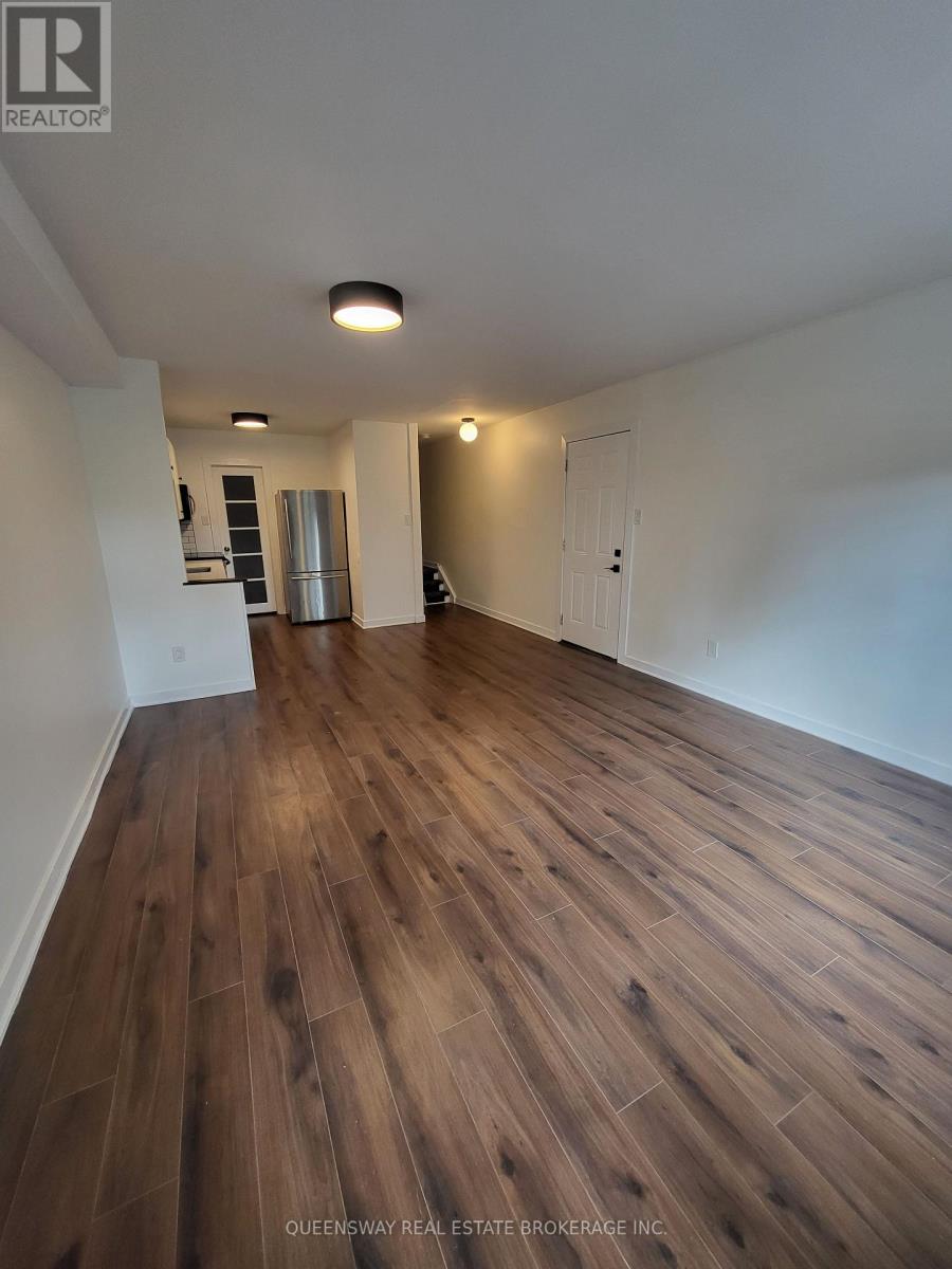 2 - 965 Eglinton Avenue W, Toronto, Ontario  M6C 2C4 - Photo 2 - C13213020