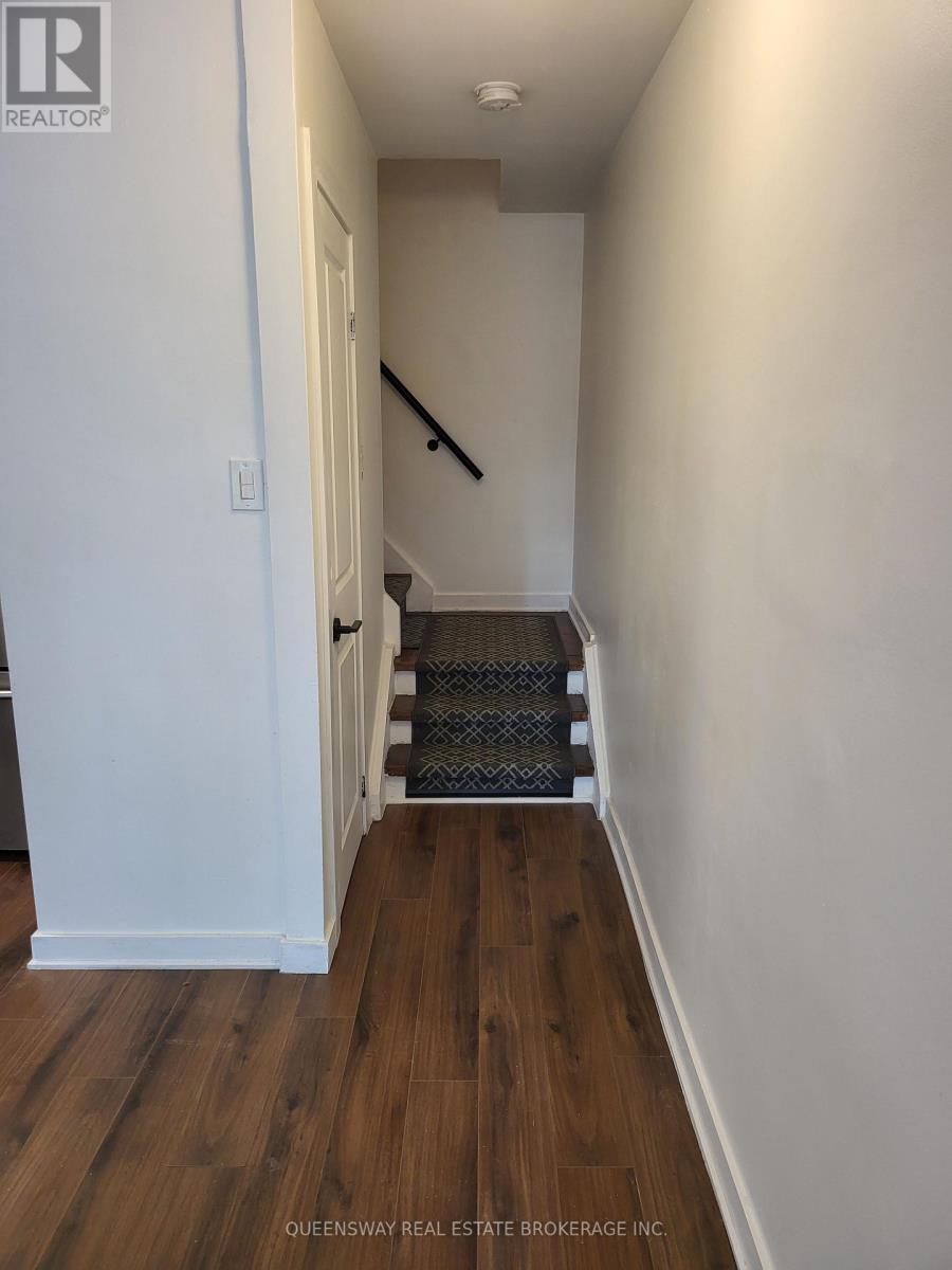 2 - 965 Eglinton Avenue W, Toronto, Ontario  M6C 2C4 - Photo 4 - C13213020