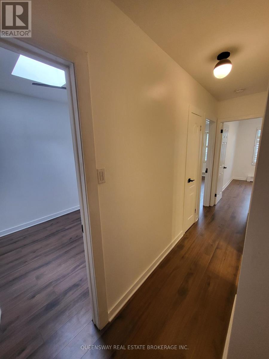 2 - 965 Eglinton Avenue W, Toronto, Ontario  M6C 2C4 - Photo 5 - C13213020