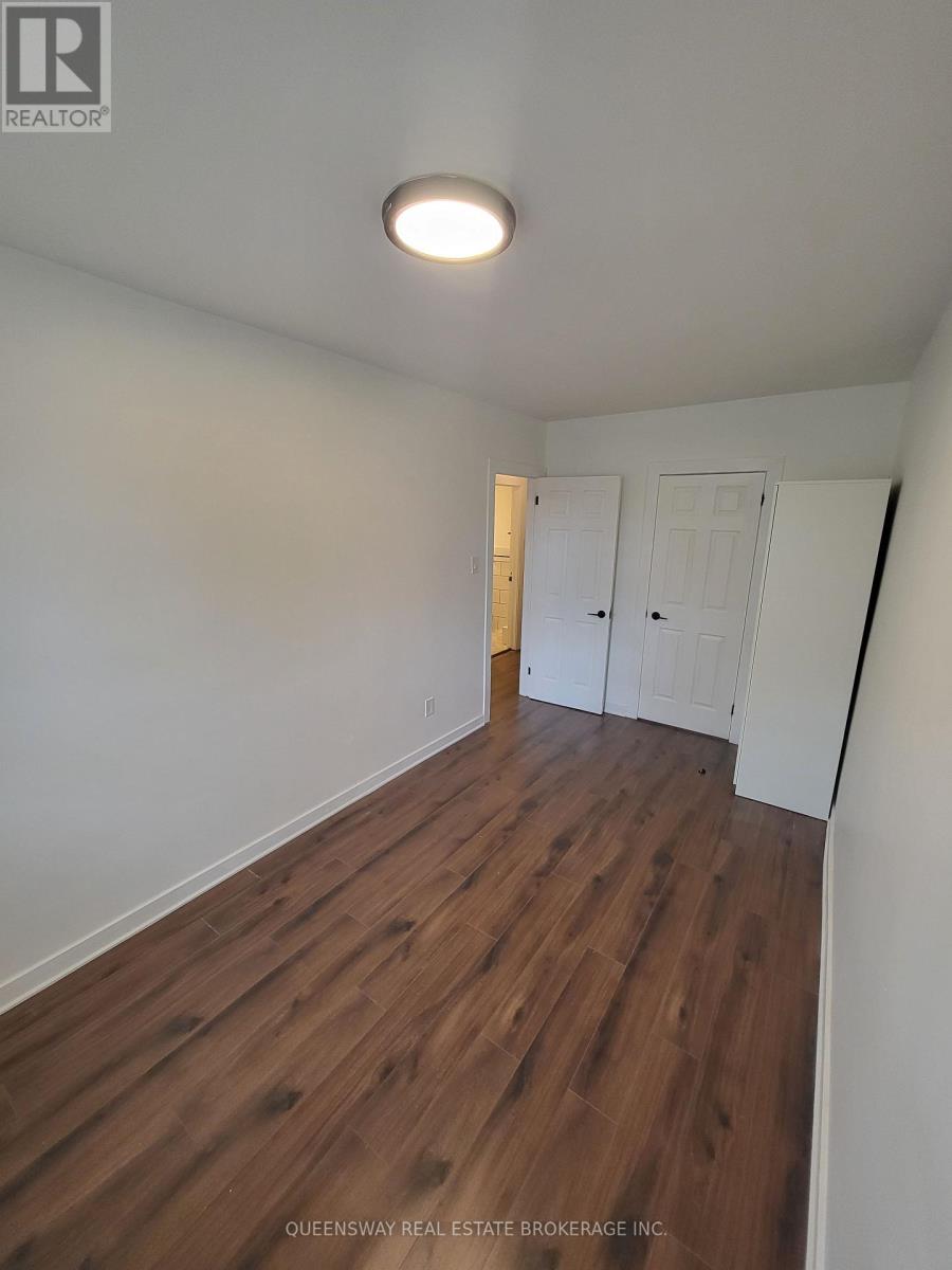 2 - 965 Eglinton Avenue W, Toronto, Ontario  M6C 2C4 - Photo 8 - C13213020
