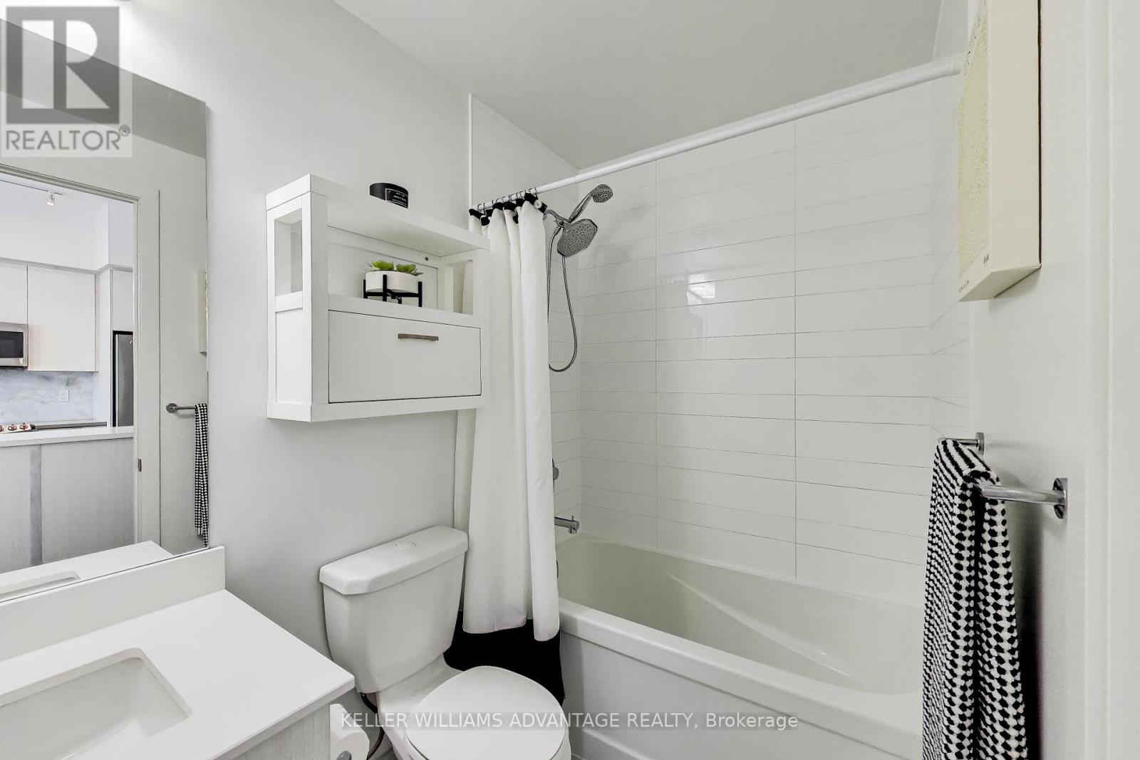 1608 - 50 Bruyeres Mews, Toronto, Ontario  M5V 0A7 - Photo 13 - C13213082