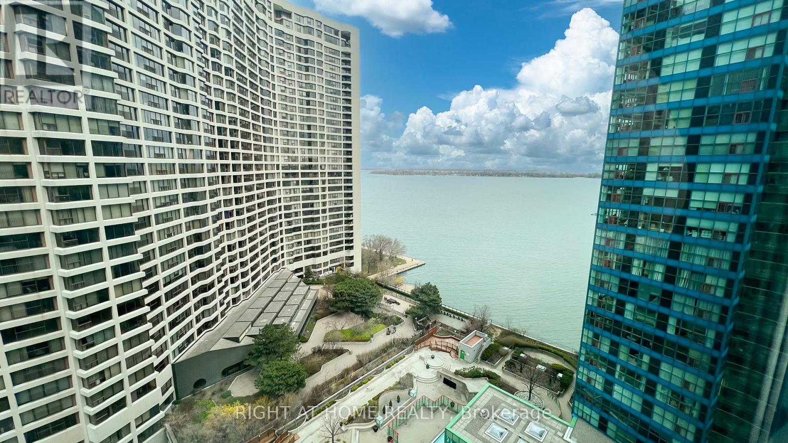 2306 - 77 Harbour Square, Toronto, Ontario  M5J 2S2 - Photo 1 - C13213138