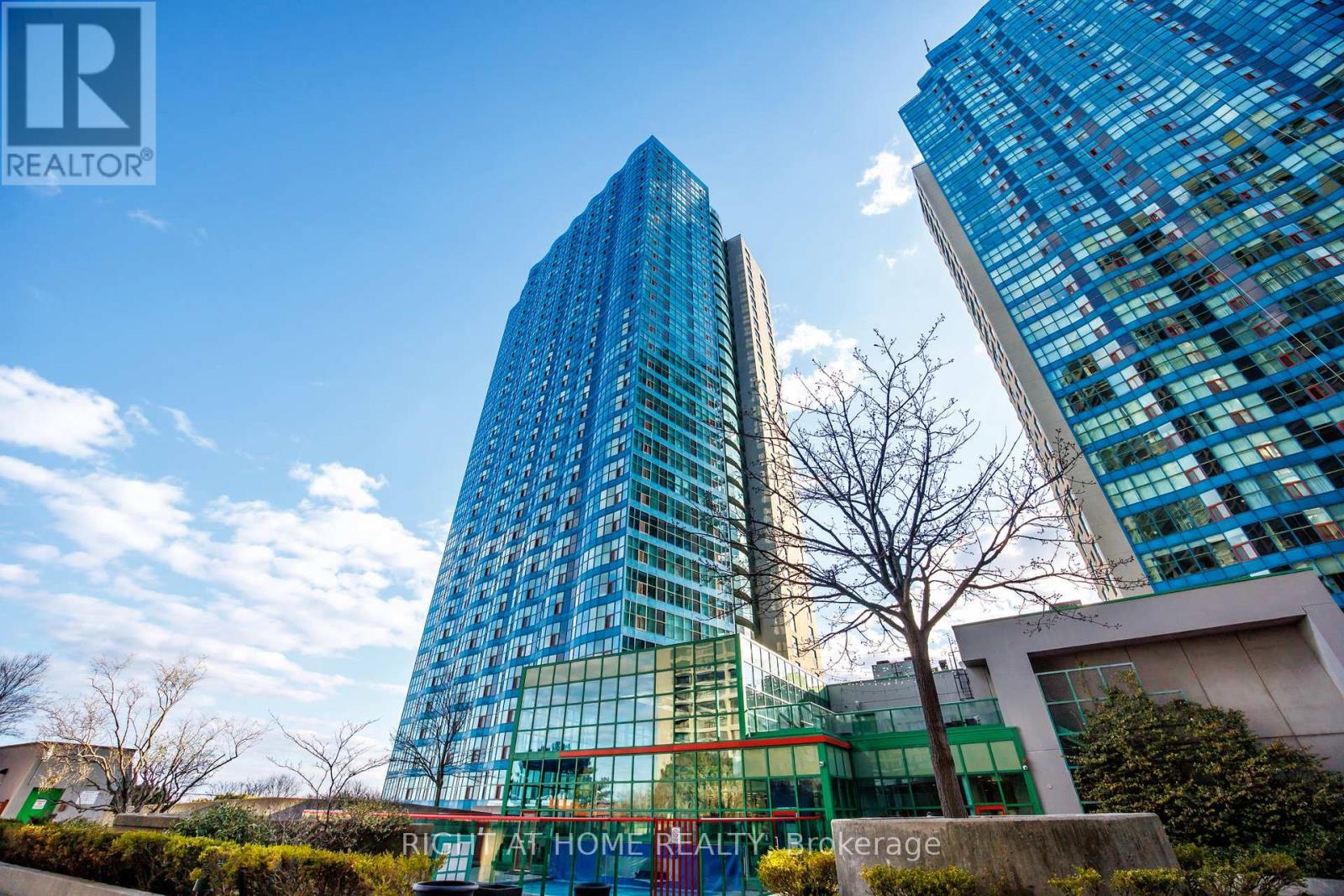 2306 - 77 Harbour Square, Toronto, Ontario  M5J 2S2 - Photo 23 - C13213138