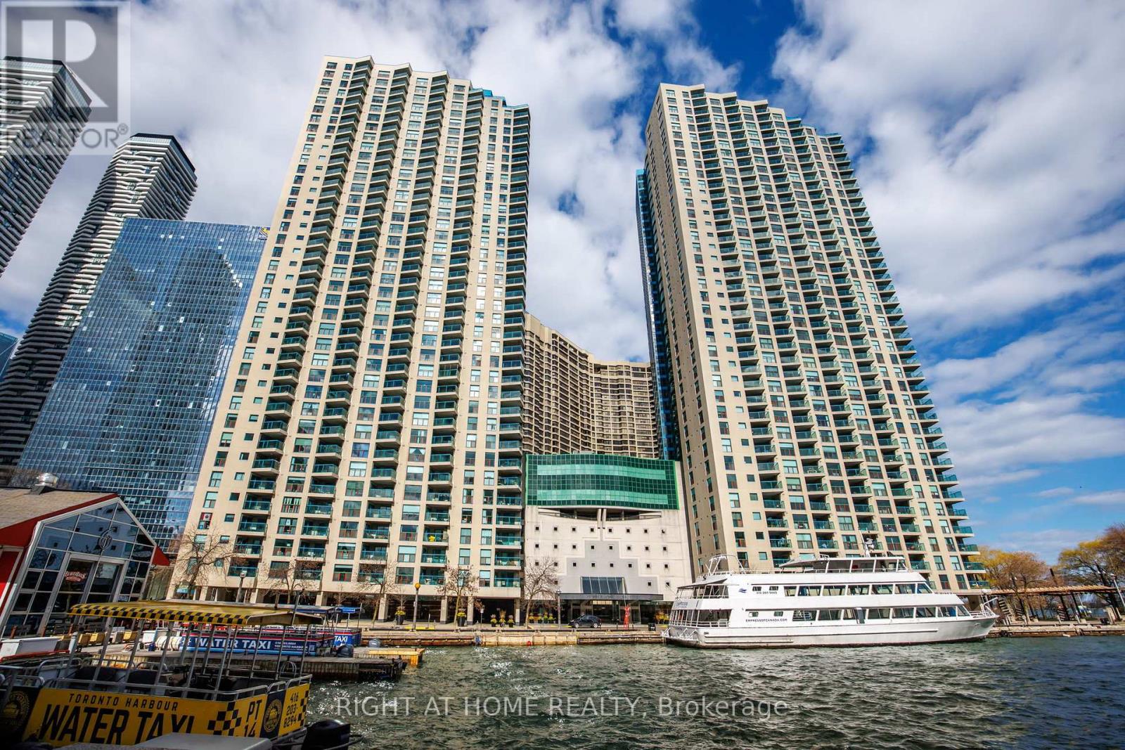 2306 - 77 Harbour Square, Toronto, Ontario  M5J 2S2 - Photo 3 - C13213138