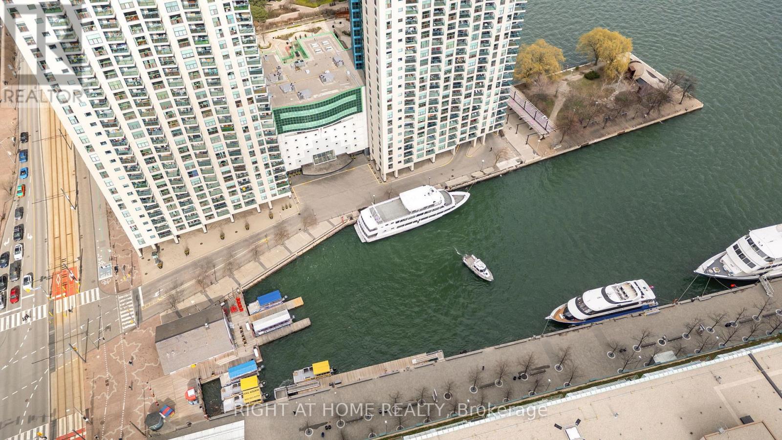 2306 - 77 Harbour Square, Toronto, Ontario  M5J 2S2 - Photo 30 - C13213138