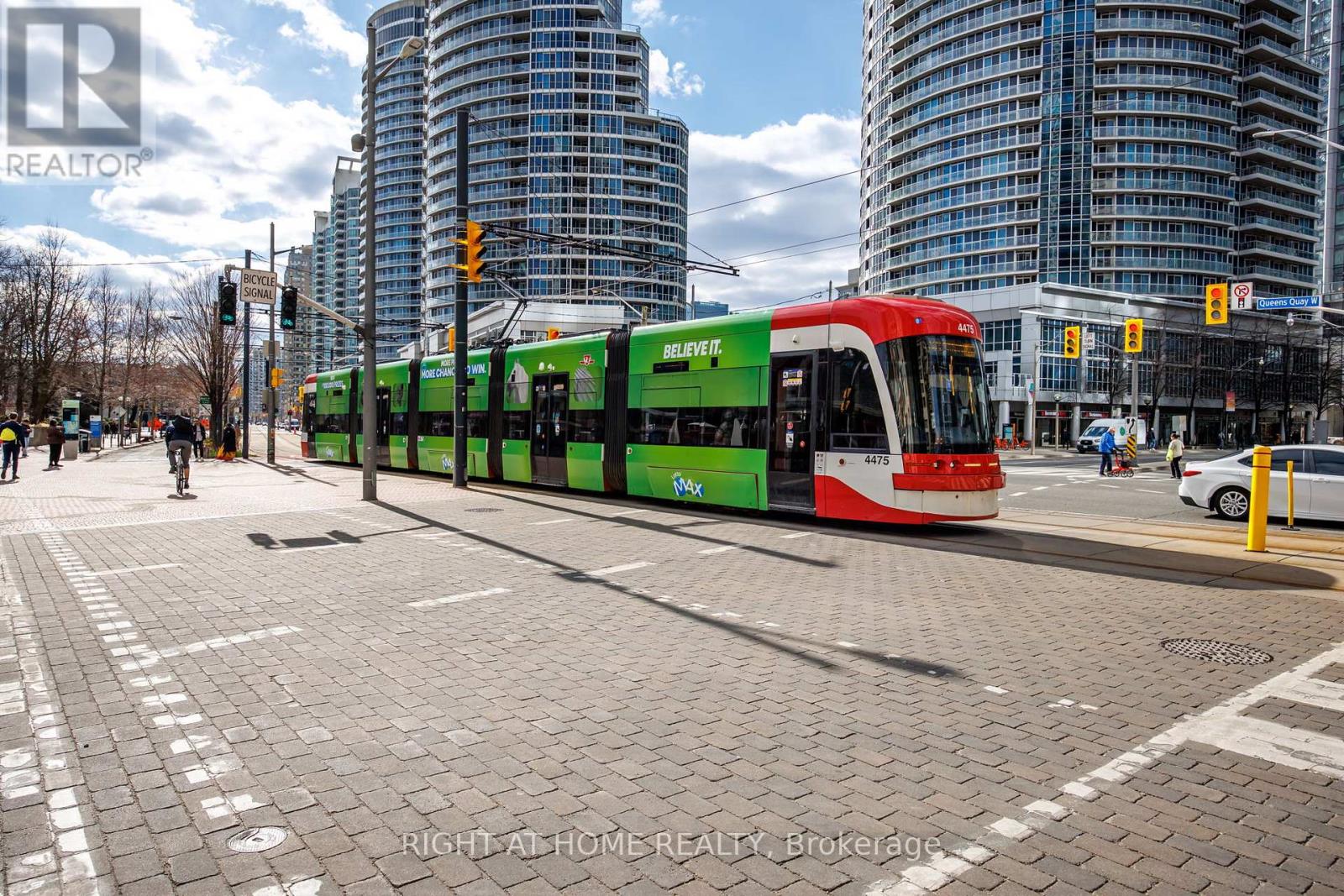 2306 - 77 Harbour Square, Toronto, Ontario  M5J 2S2 - Photo 32 - C13213138