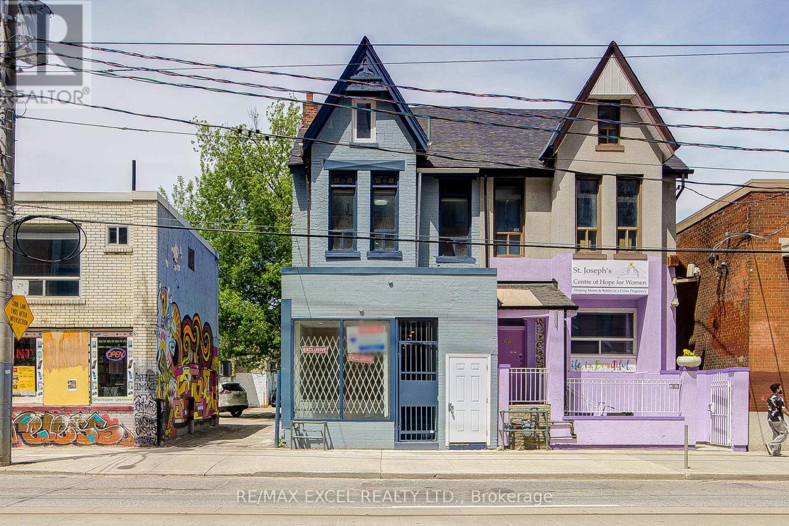 300 GERRARD STREET E, Toronto, Ontario