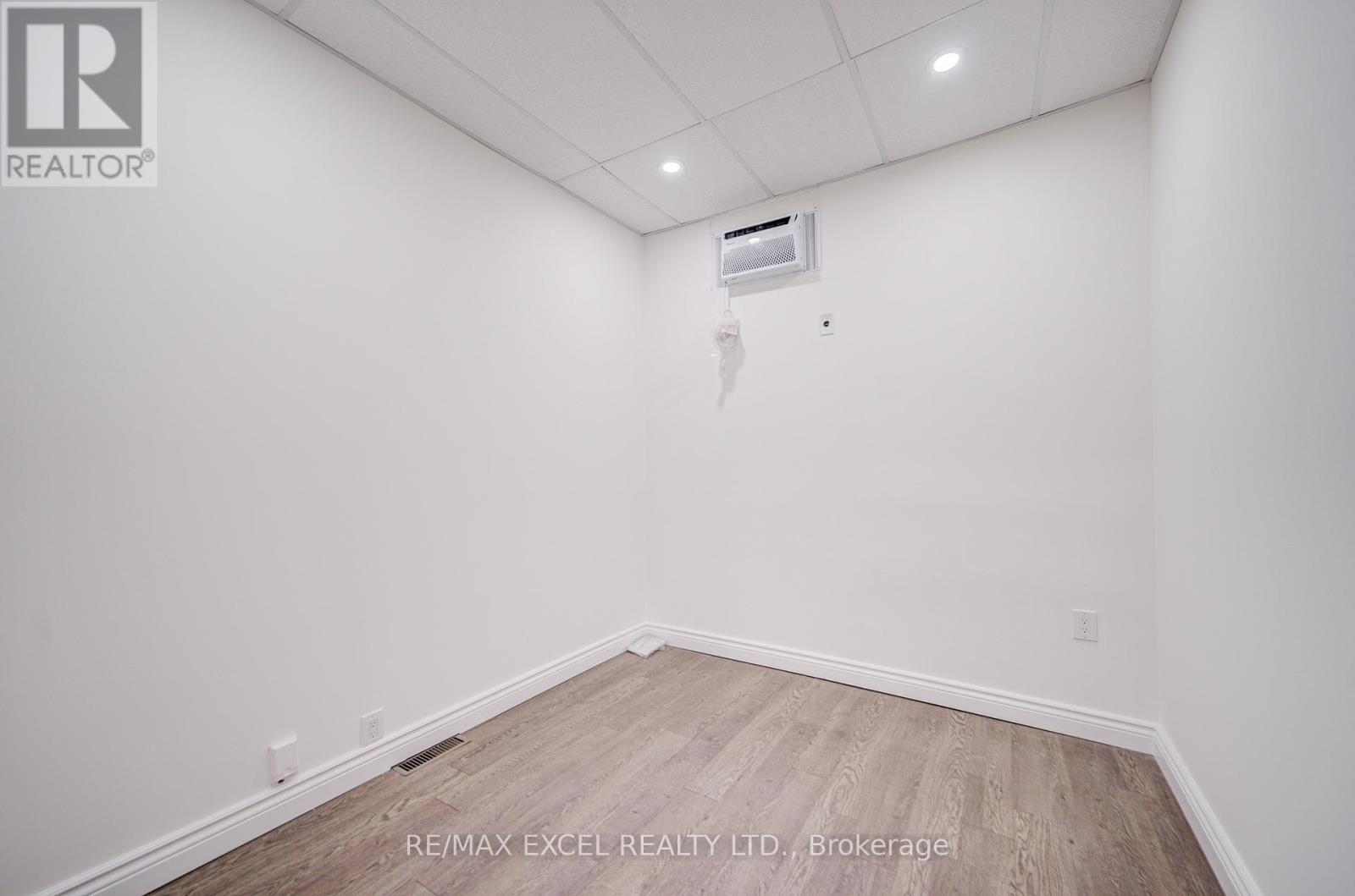 300 Gerrard Street E, Toronto, Ontario  M5A 3A1 - Photo 18 - C13213176