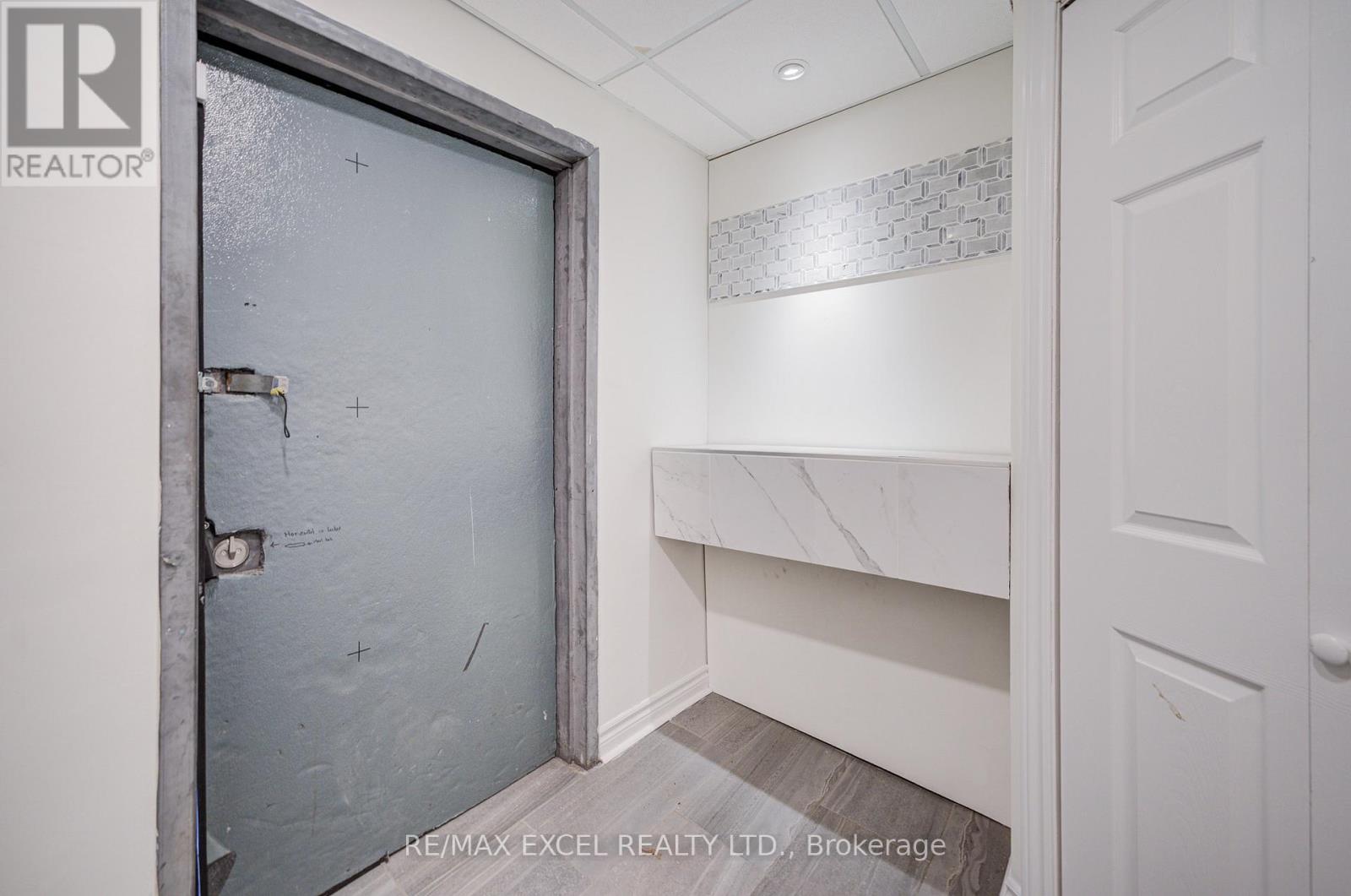300 Gerrard Street E, Toronto, Ontario  M5A 3A1 - Photo 24 - C13213176