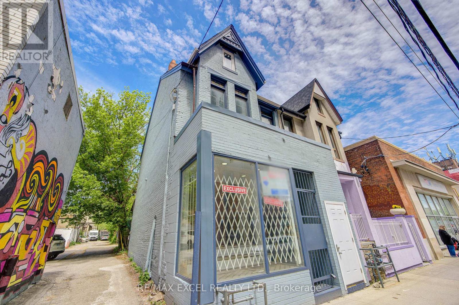 300 Gerrard Street E, Toronto, Ontario  M5A 3A1 - Photo 3 - C13213176