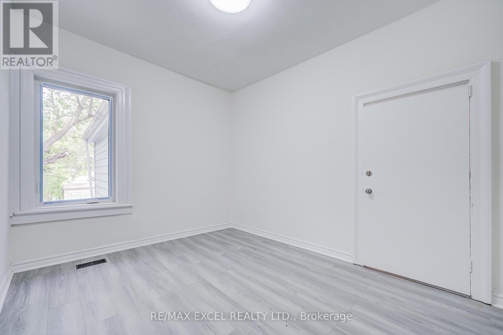 300 Gerrard Street E, Toronto, Ontario  M5A 3A1 - Photo 32 - C13213176