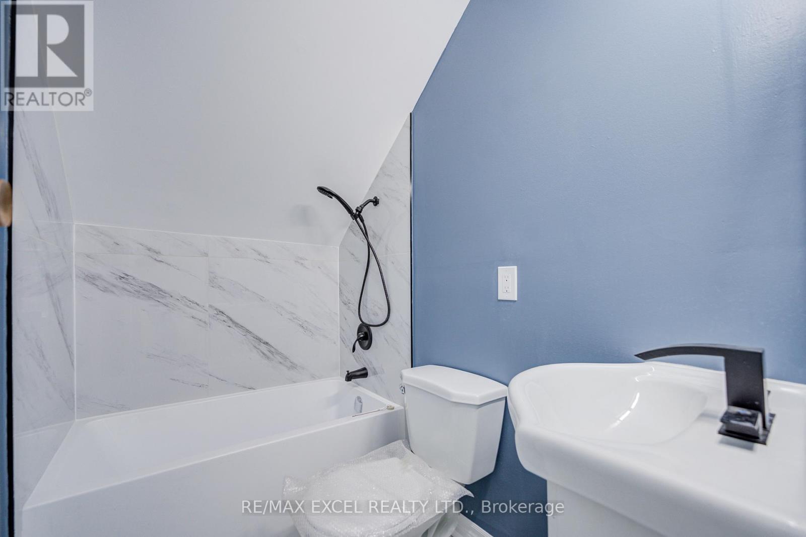 300 Gerrard Street E, Toronto, Ontario  M5A 3A1 - Photo 43 - C13213176