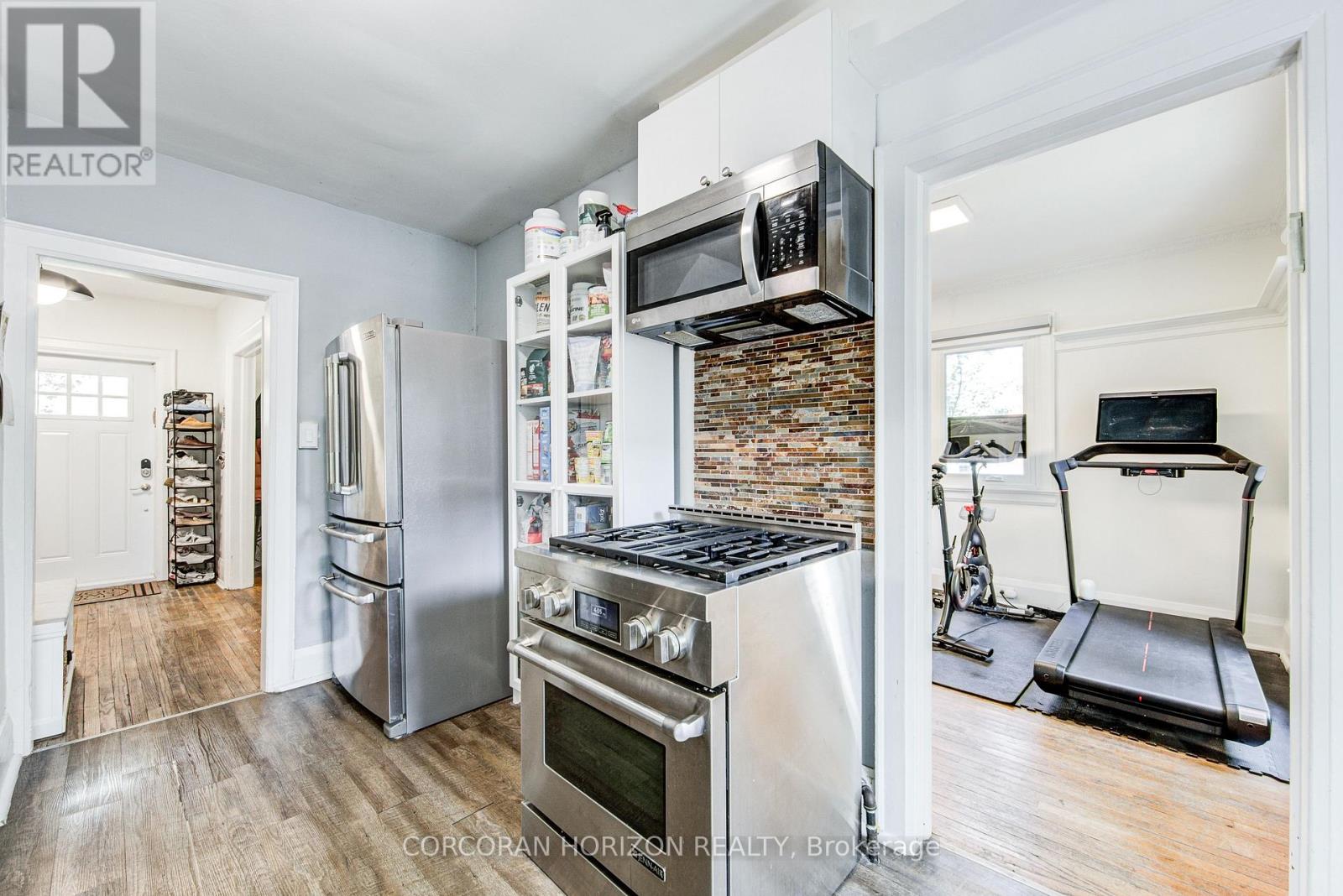 77 Montgomery Avenue, Toronto, Ontario  M4R 1E1 - Photo 17 - C13213350