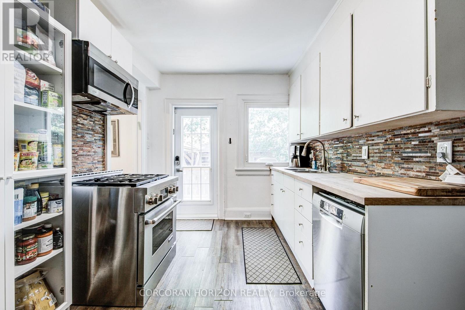 77 Montgomery Avenue, Toronto, Ontario  M4R 1E1 - Photo 18 - C13213350