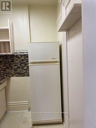 Studio - 347 Walmer Road, Toronto, Ontario  M5R 2Y3 - Photo 7 - C13213358