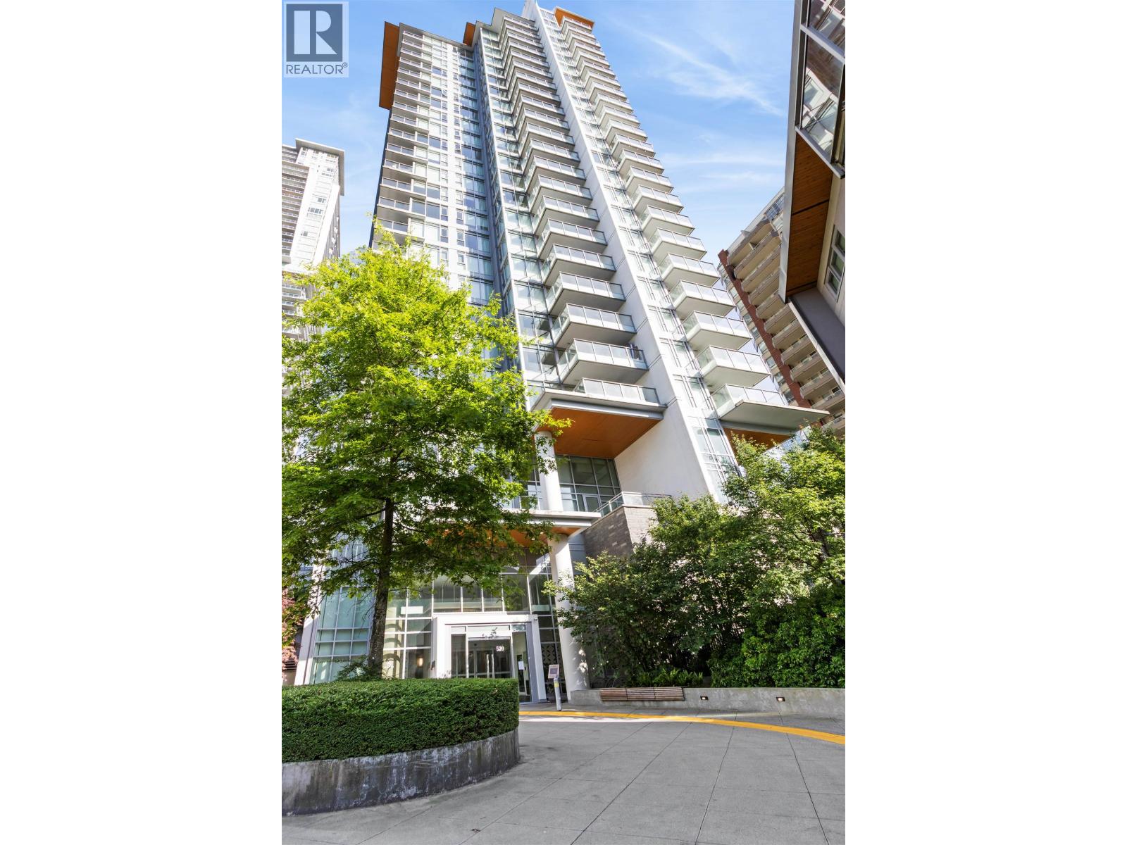 2009 520 Como Lake Avenue, Coquitlam, British Columbia  V3J 0E8 - Photo 1 - R3129583