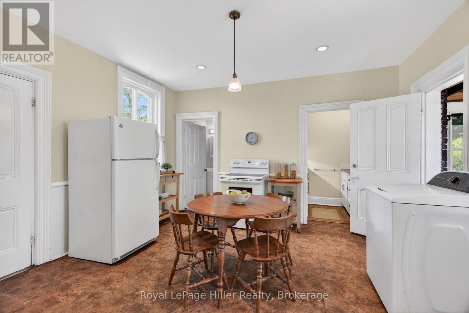 51 Argyle Street, Stratford, Ontario  N5A 2H4 - Photo 11 - X13213238