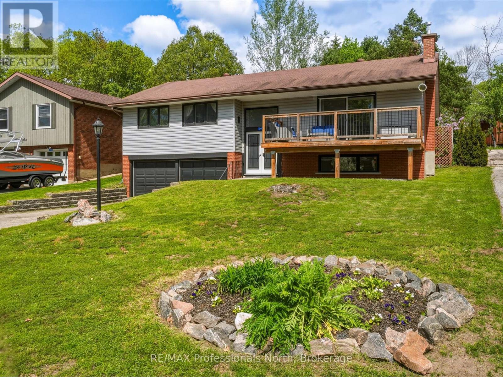240 Oriole Crescent, Gravenhurst (Muskoka (S)), Ontario  P1P 1C6 - Photo 1 - X13213242