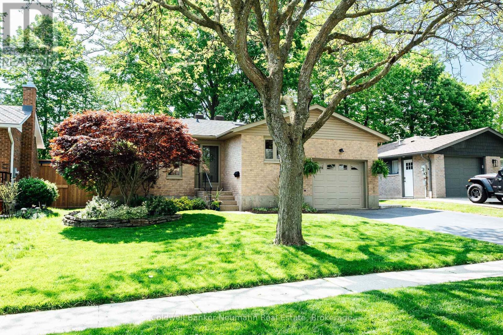 16 Suzanna Drive, Guelph, Ontario  N1K 1K4 - Photo 2 - X13213450