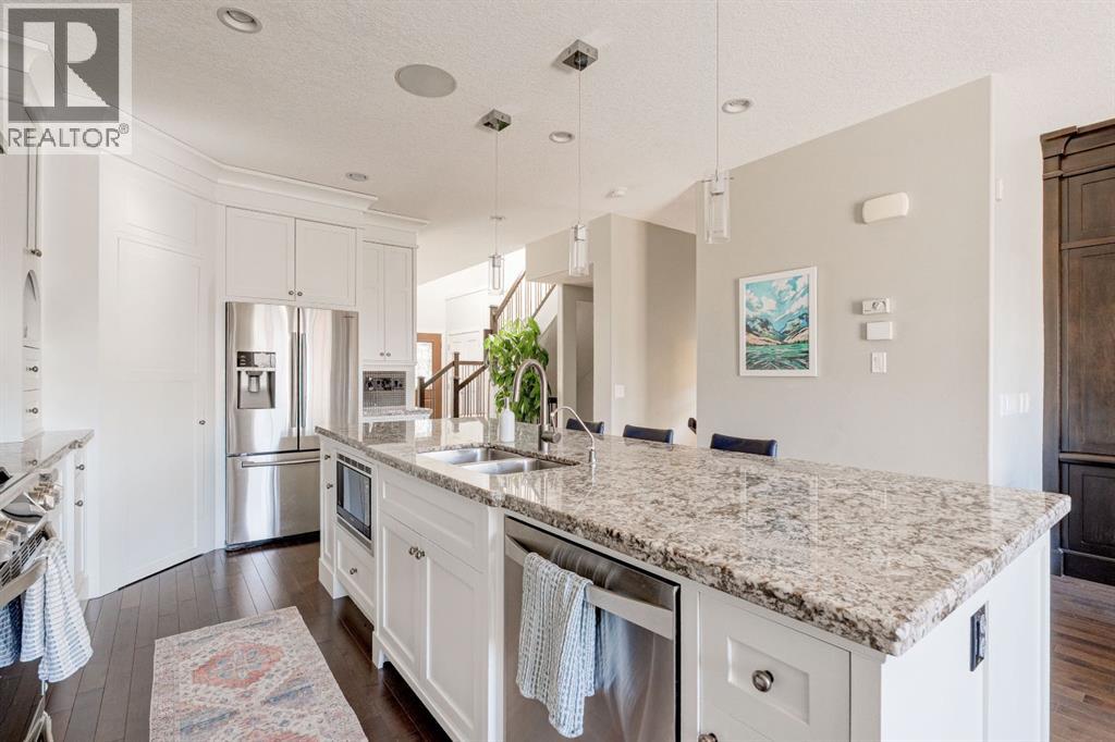 3529 3 Avenue Sw, Calgary, Alberta  T3C 0A7 - Photo 3 - A2305195
