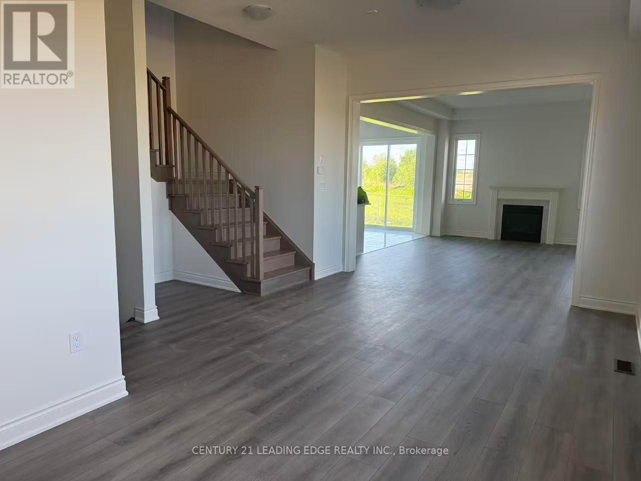 1466 Wheatcroft Drive, Oshawa, Ontario  L1L 0W5 - Photo 5 - E13213250