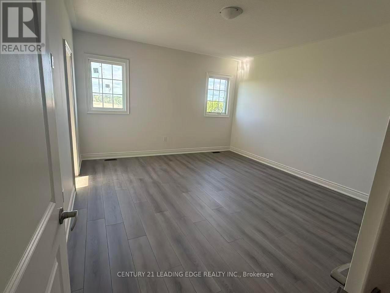 1466 Wheatcroft Drive, Oshawa, Ontario  L1L 0W5 - Photo 9 - E13213250