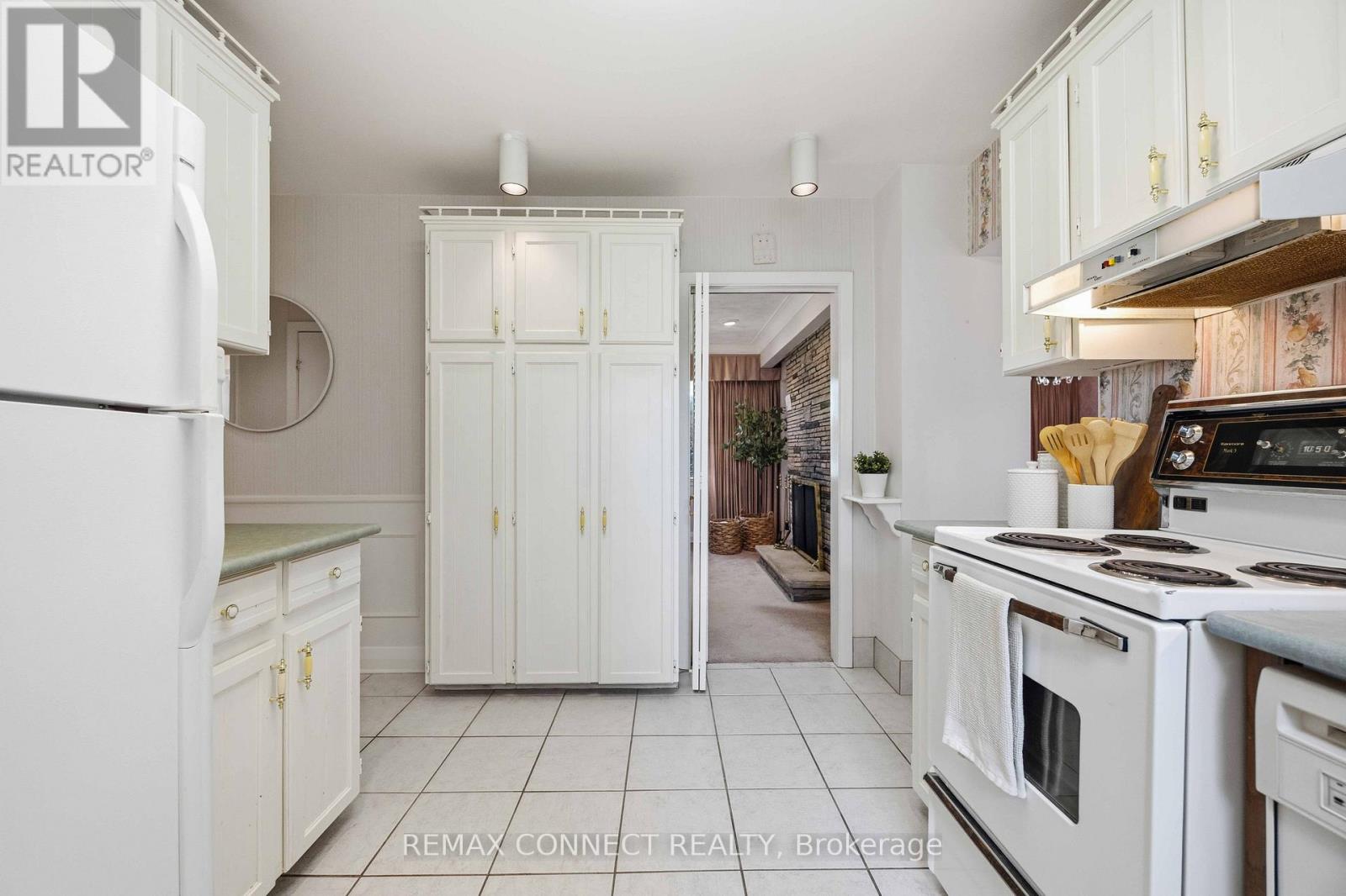 107 Fairglen Avenue, Toronto, Ontario  M1W 1A8 - Photo 14 - E13213308
