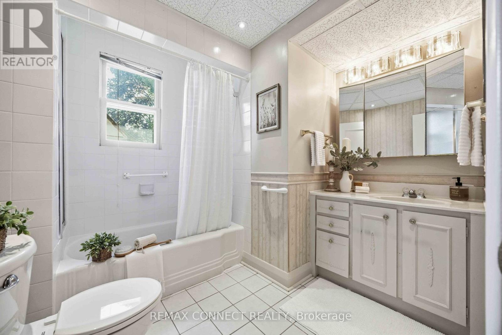 107 Fairglen Avenue, Toronto, Ontario  M1W 1A8 - Photo 17 - E13213308