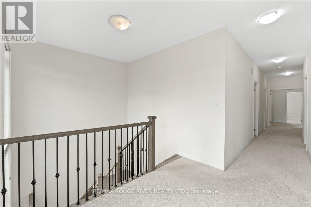 39 Armilia Place, Whitby, Ontario  L1P 0P8 - Photo 16 - E13213378