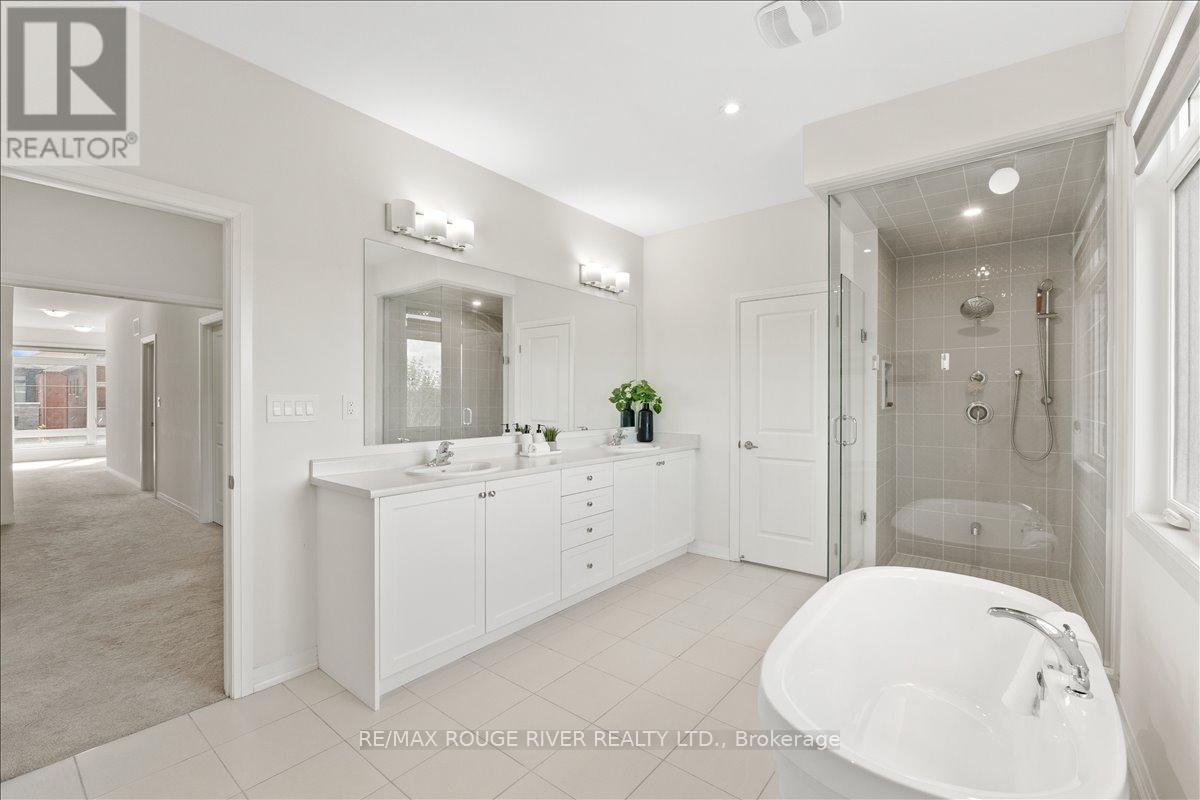 39 Armilia Place, Whitby, Ontario  L1P 0P8 - Photo 19 - E13213378