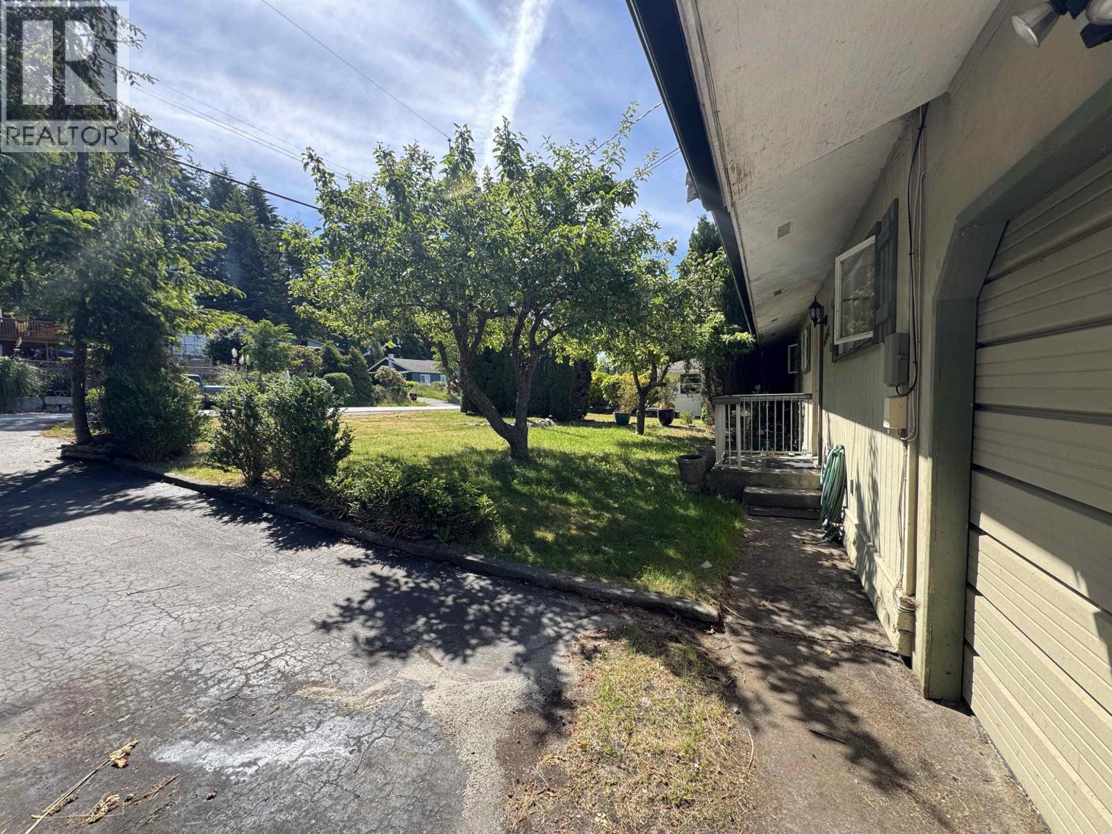 4731 Laurel Avenue, Sechelt, British Columbia  V7Z 0B4 - Photo 17 - R3129579