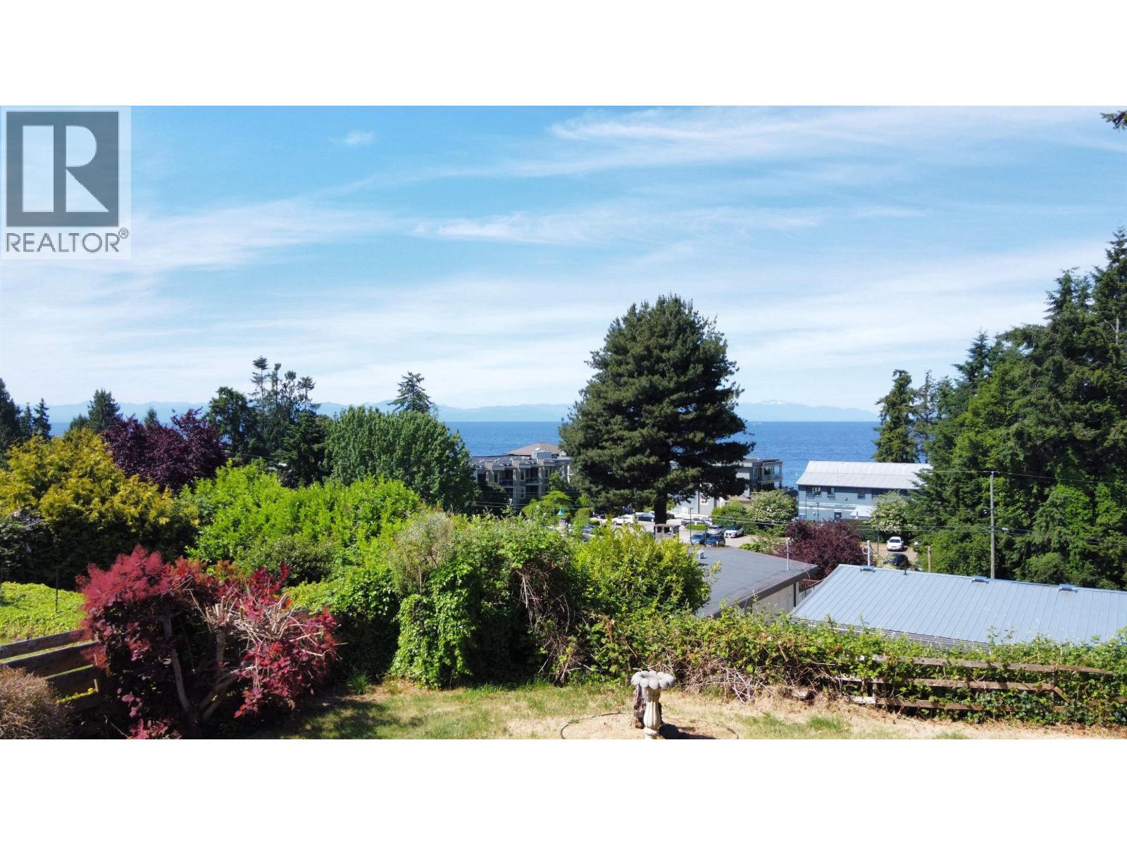 4731 Laurel Avenue, Sechelt, British Columbia  V7Z 0B4 - Photo 2 - R3129579