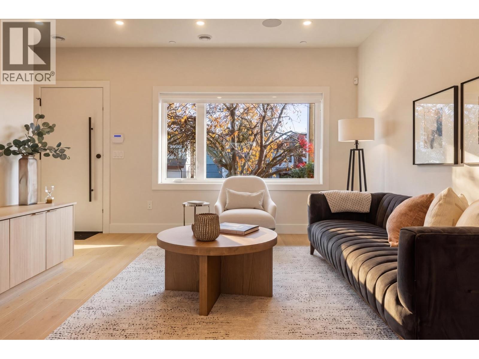 1937 Templeton Drive, Vancouver, British Columbia  V5N 4V9 - Photo 12 - R3129591