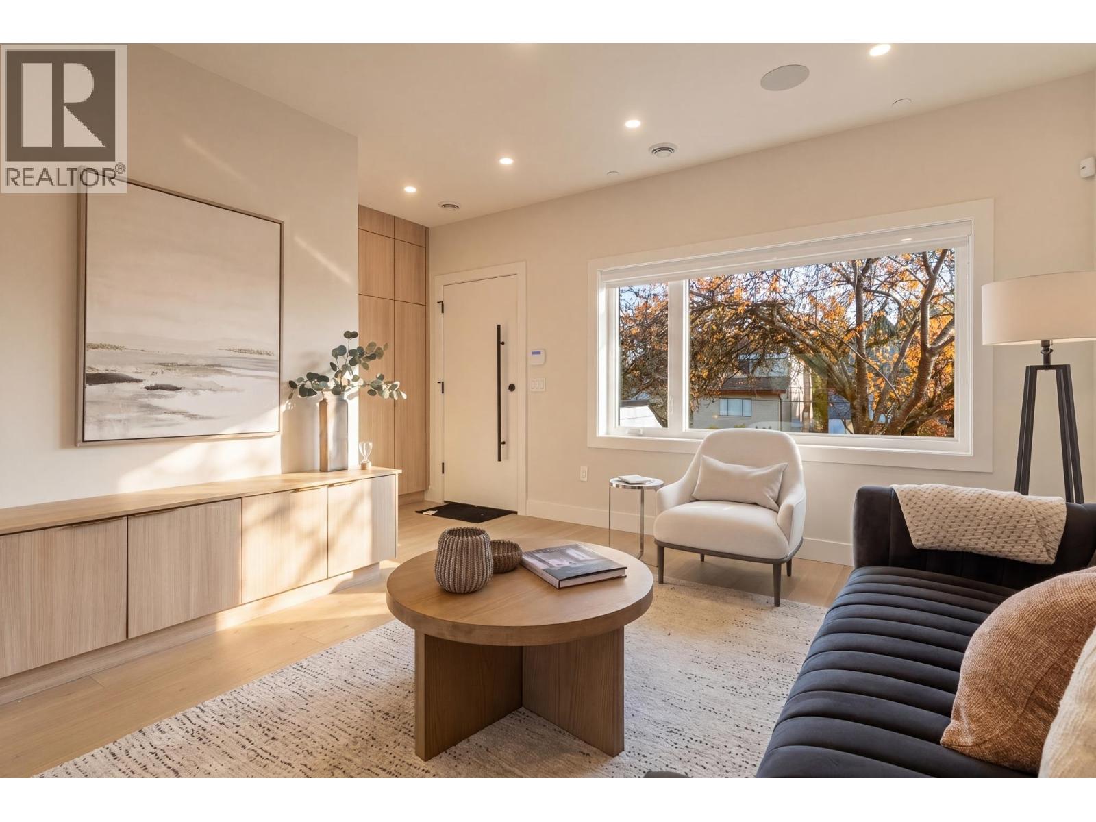 1937 Templeton Drive, Vancouver, British Columbia  V5N 4V9 - Photo 13 - R3129591
