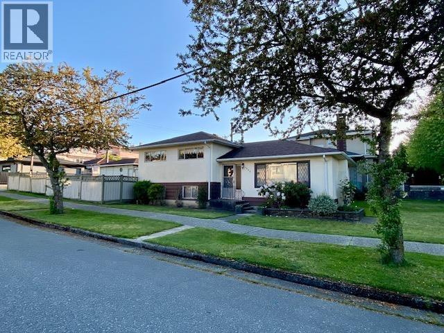 3925 Penticton Street, Vancouver, British Columbia  V5R 1X7 - Photo 2 - R3129612