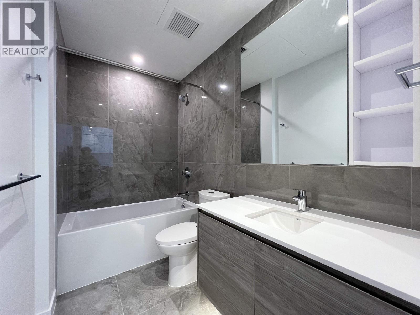802 680 Quayside Drive, New Westminster, British Columbia  V3M 0P2 - Photo 8 - R3129600