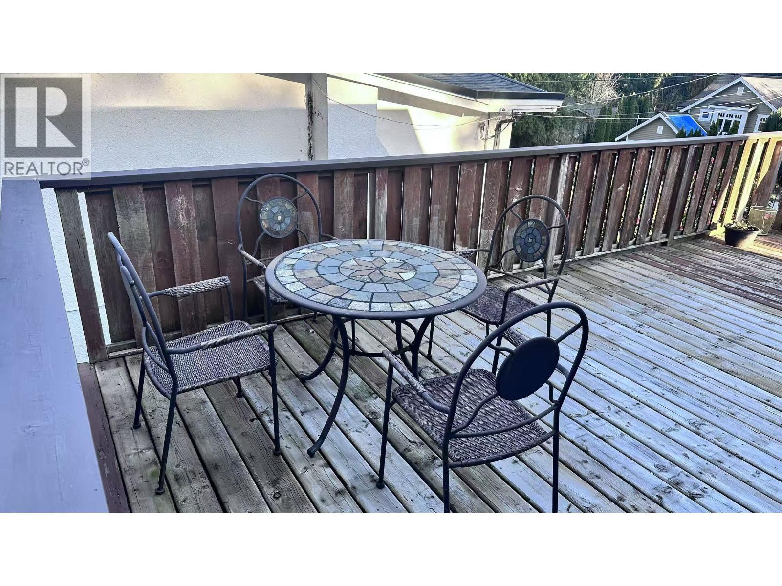 4050 Mt Seymoure Parkway, North Vancouver, British Columbia  V7G 1C4 - Photo 11 - R3129605