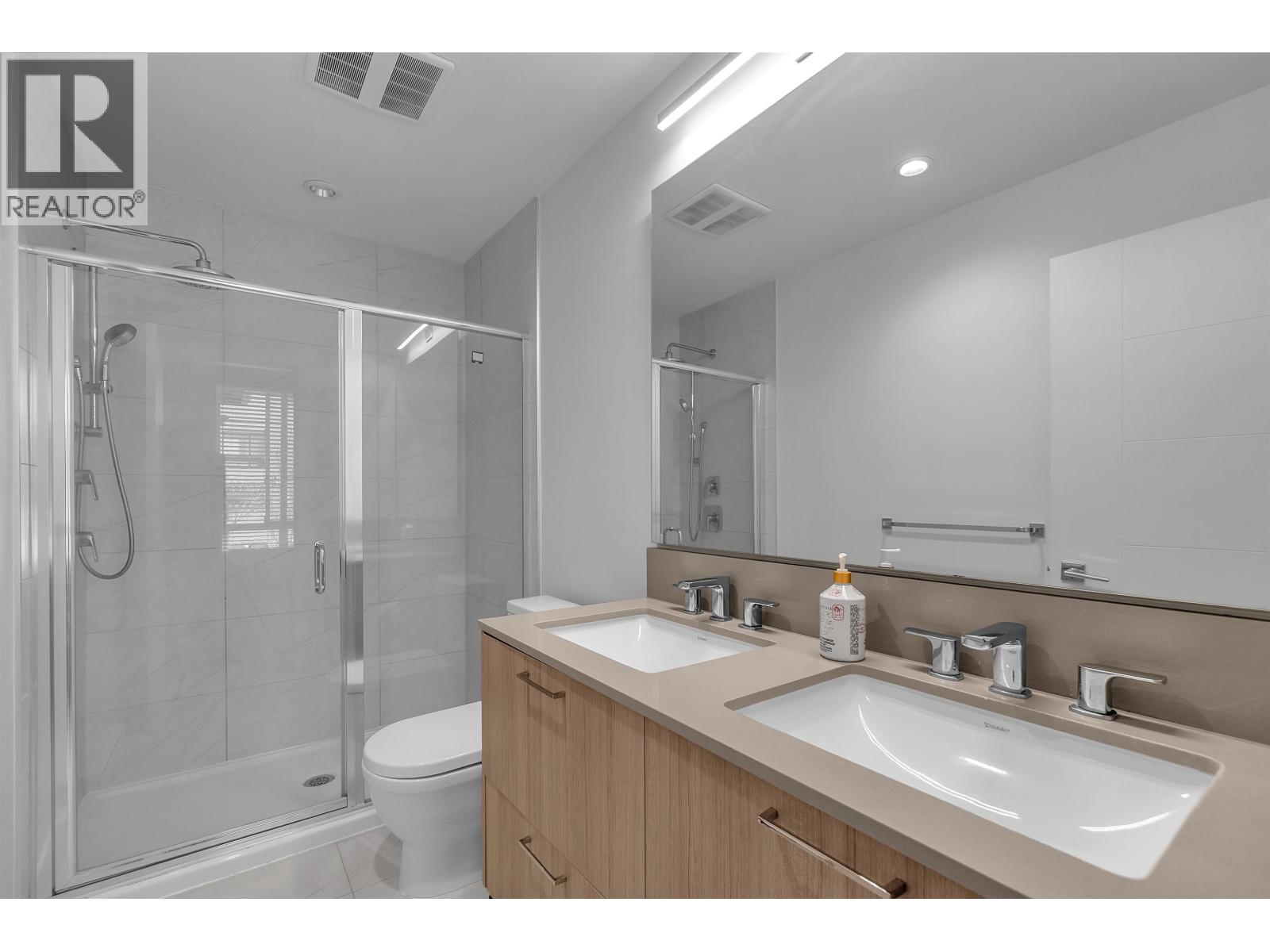 212 707 Como Lake Street, Coquitlam, British Columbia  V3J 0J5 - Photo 15 - R3129606