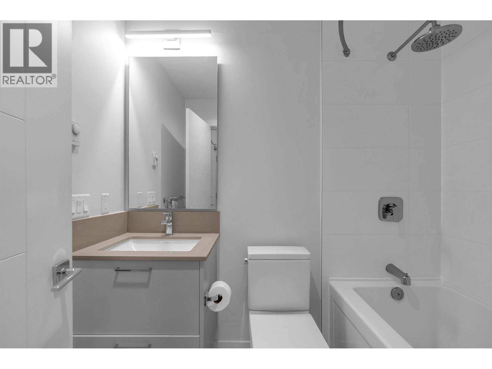 212 707 Como Lake Street, Coquitlam, British Columbia  V3J 0J5 - Photo 17 - R3129606