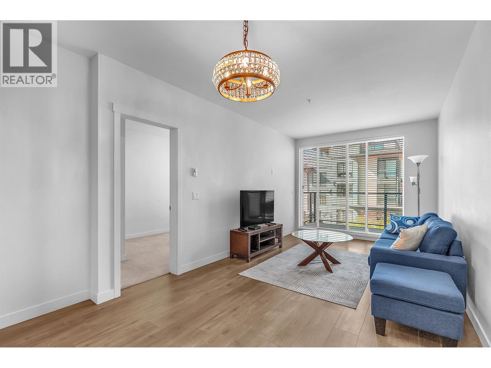 212 707 Como Lake Street, Coquitlam, British Columbia  V3J 0J5 - Photo 4 - R3129606