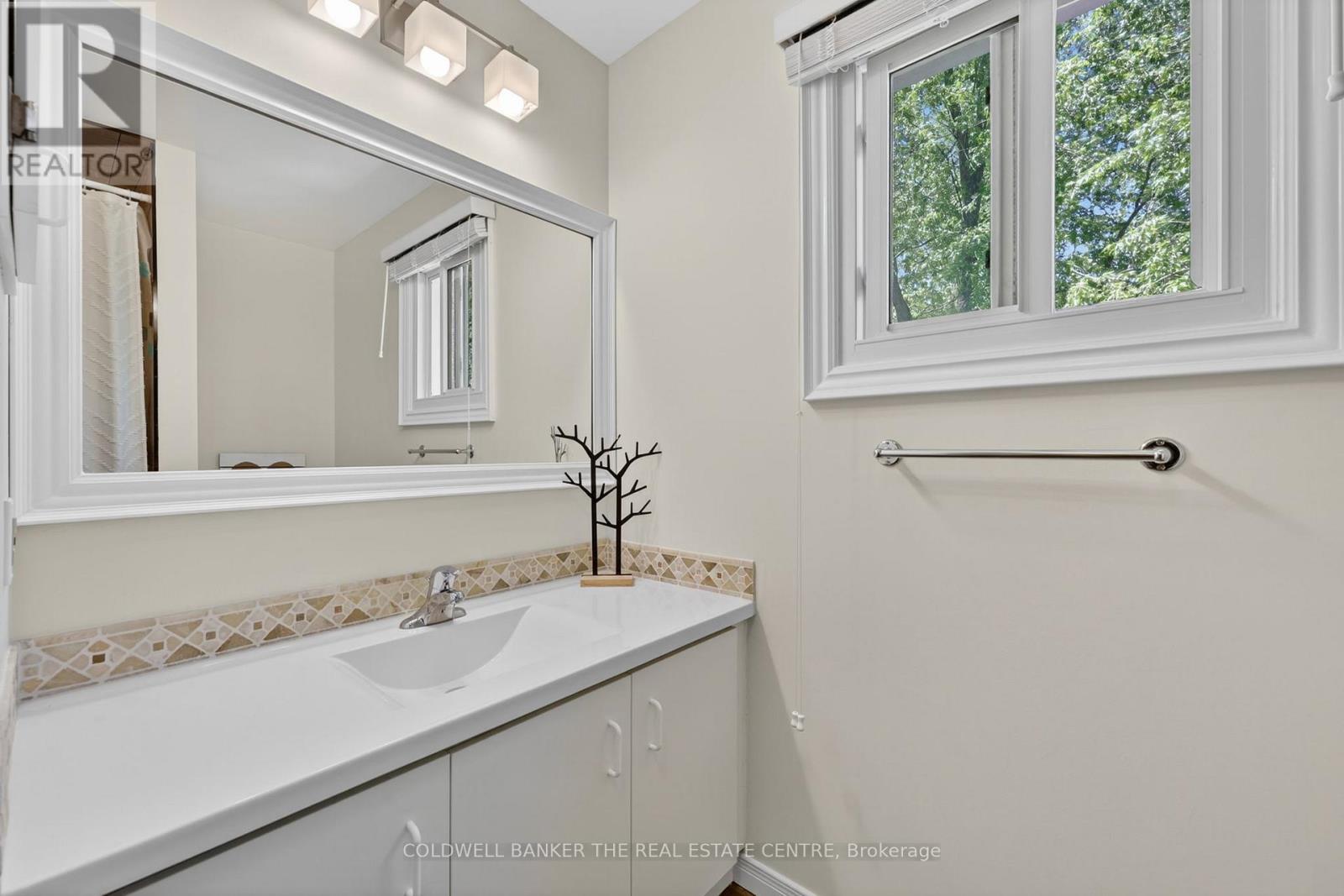 990 Anna Maria Avenue, Innisfil, Ontario  L9S 1V5 - Photo 23 - N13213010