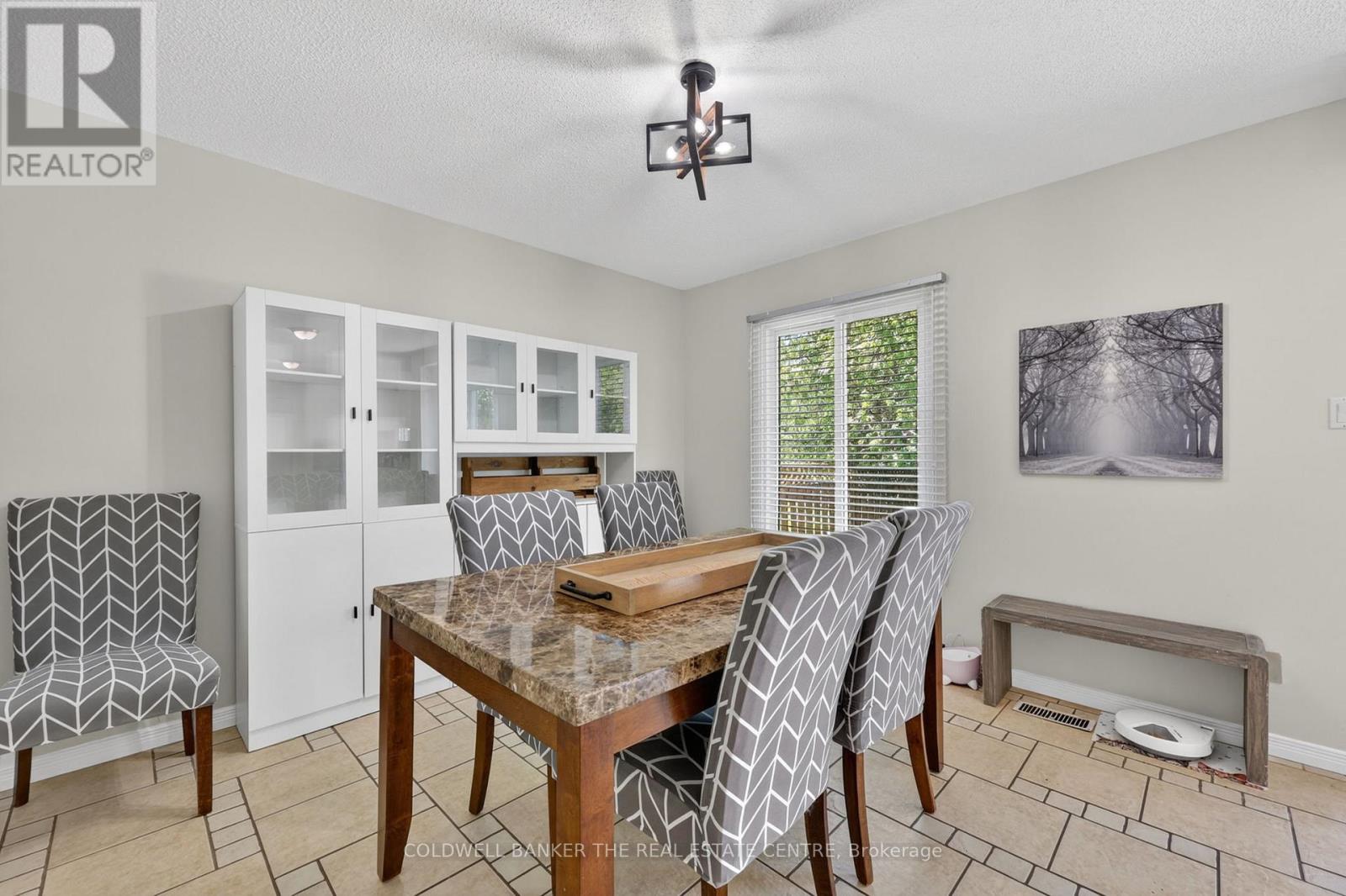 990 Anna Maria Avenue, Innisfil, Ontario  L9S 1V5 - Photo 8 - N13213010