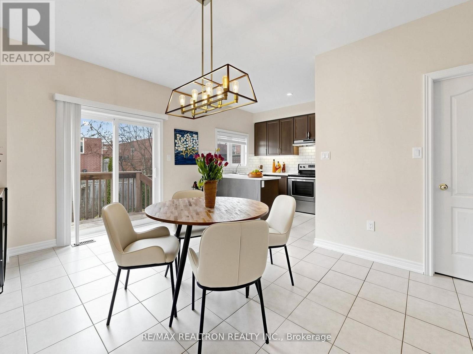 69 Matthewson Avenue W, Bradford West Gwillimbury, Ontario  L3Z 0N8 - Photo 15 - N13213012