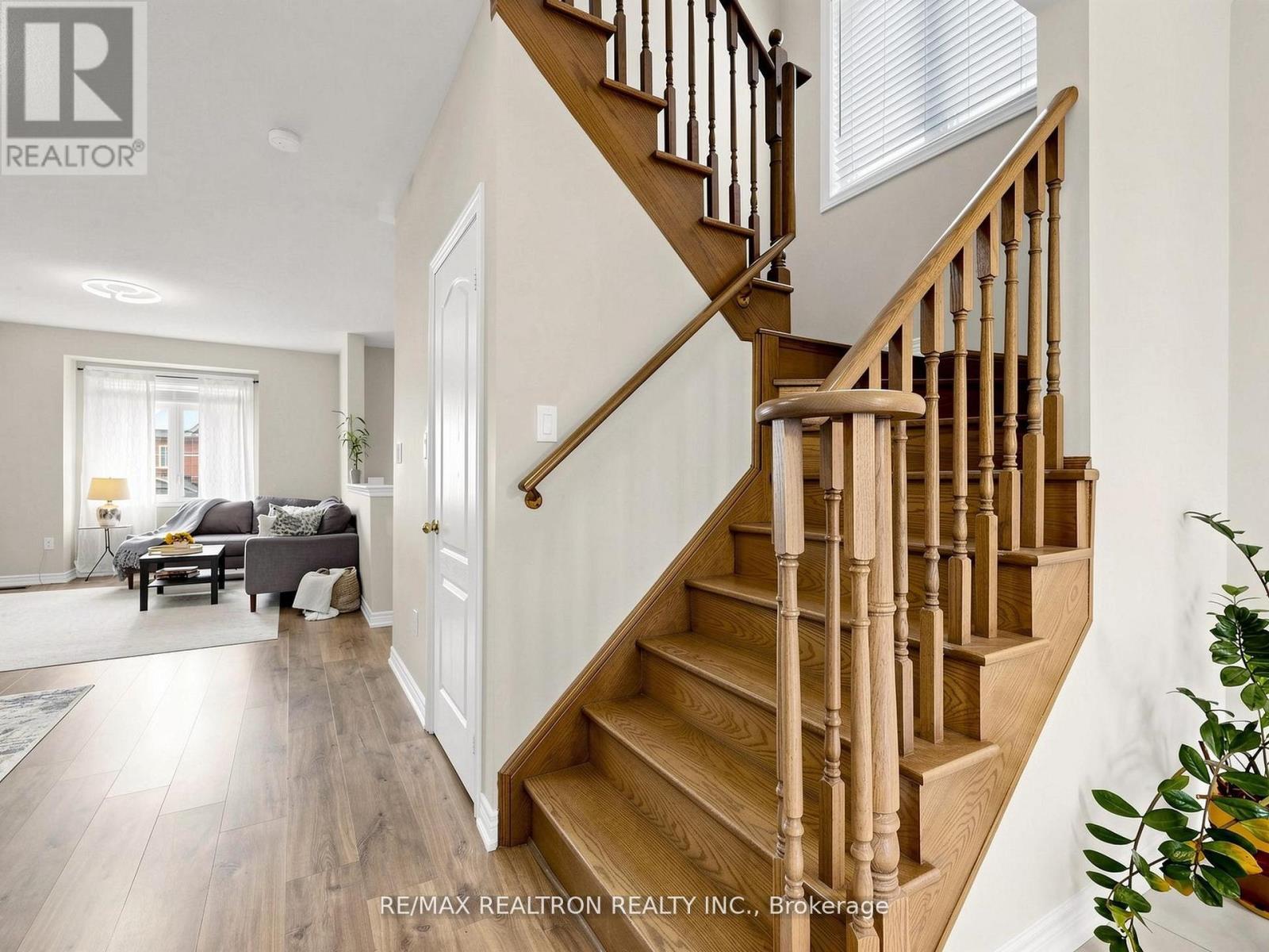 69 Matthewson Avenue W, Bradford West Gwillimbury, Ontario  L3Z 0N8 - Photo 20 - N13213012