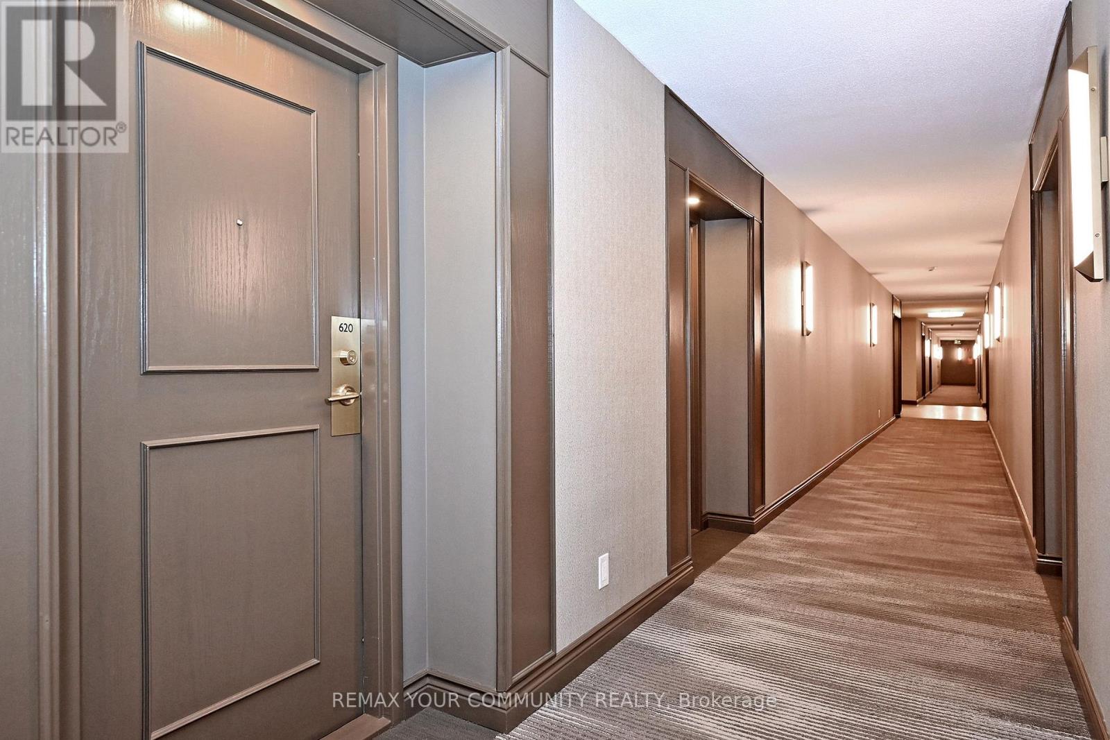 620 - 32 Clarissa Drive, Richmond Hill, Ontario  L4C 9R7 - Photo 3 - N13213330