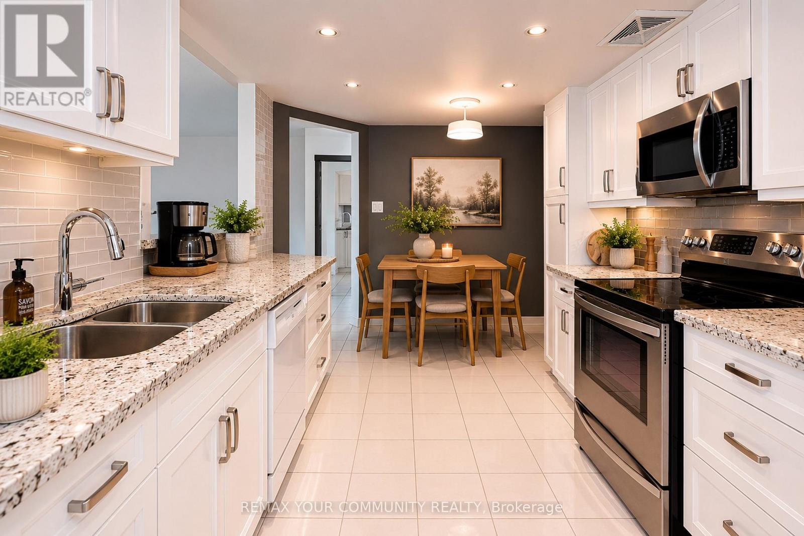 620 - 32 Clarissa Drive, Richmond Hill, Ontario  L4C 9R7 - Photo 7 - N13213330