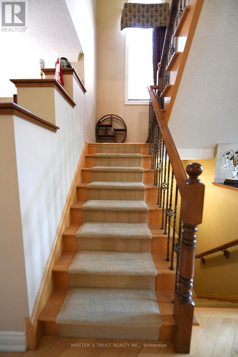 24 Majestic Drive, Markham, Ontario  L6C 2B1 - Photo 24 - N13213340