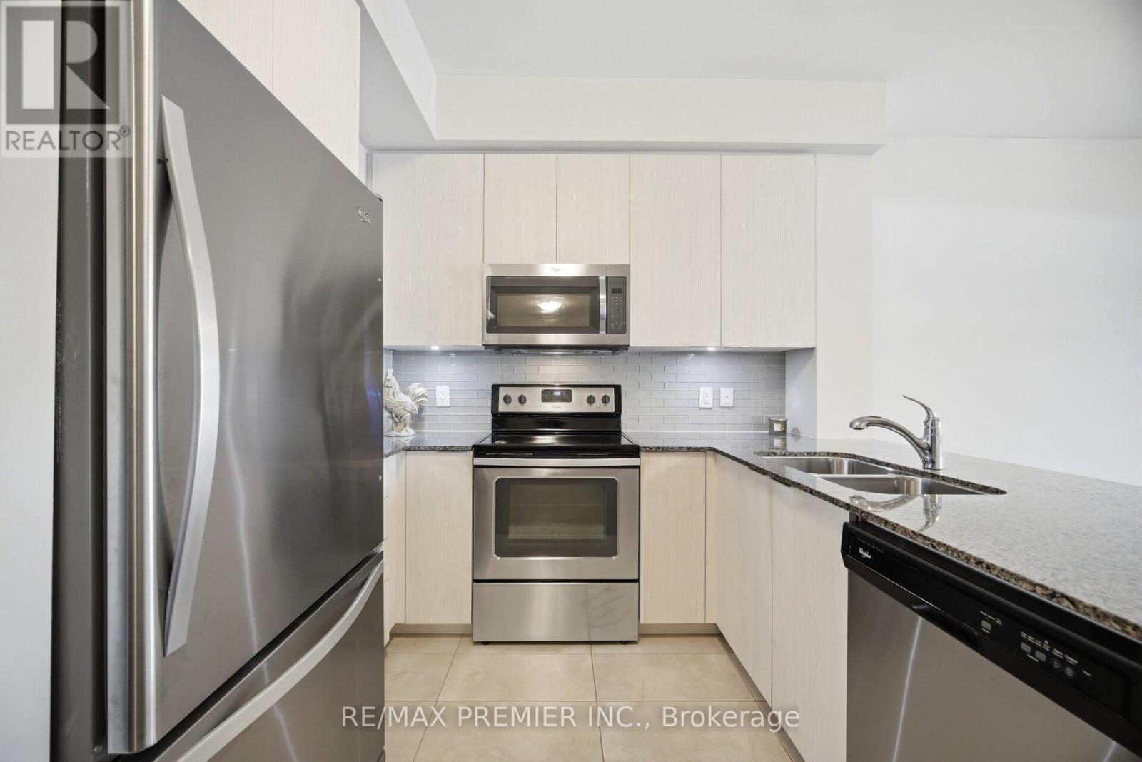 305 - 86 Woodbridge Avenue, Vaughan, Ontario  L4L 1L3 - Photo 10 - N13213418